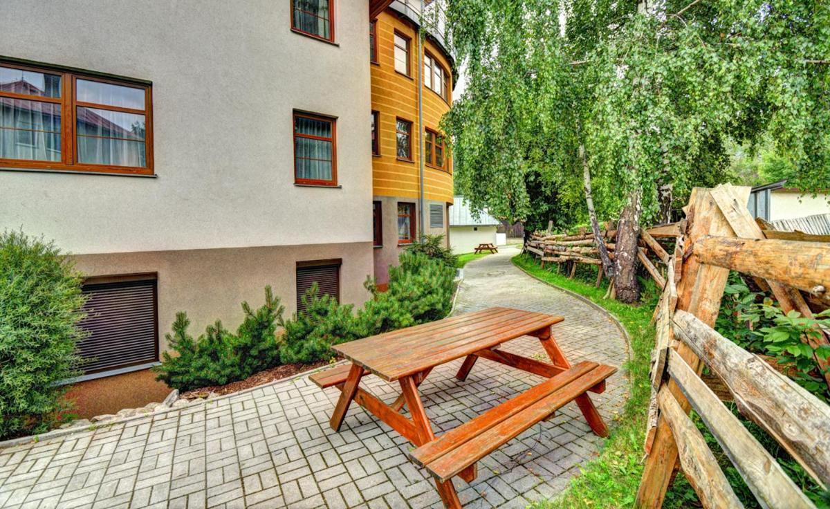 Apartman Modra Hvezda 로끼뜨니쩨나드이제로우 외부 사진